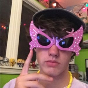 Meet your Posher, Henry